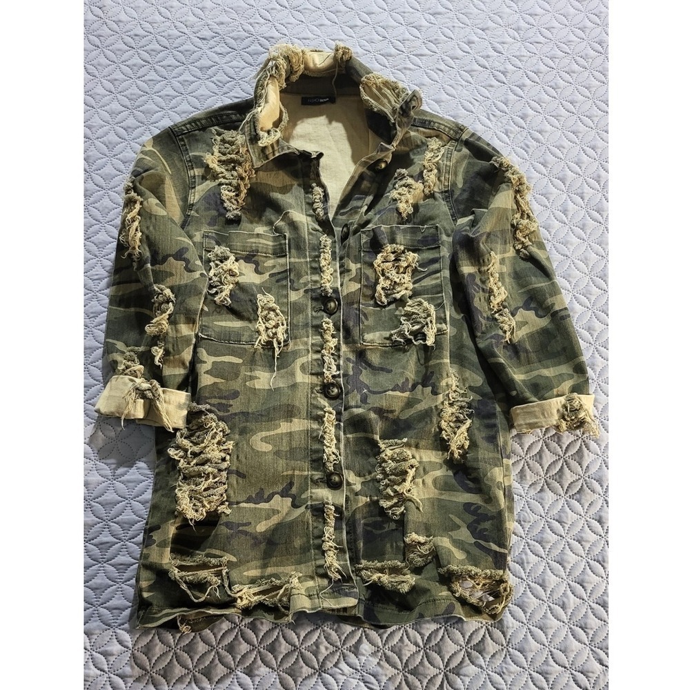 Fashion Nova Camo Jacket Distressed Ripped Military Button Down Green Size XSS - Picture 2 of 14